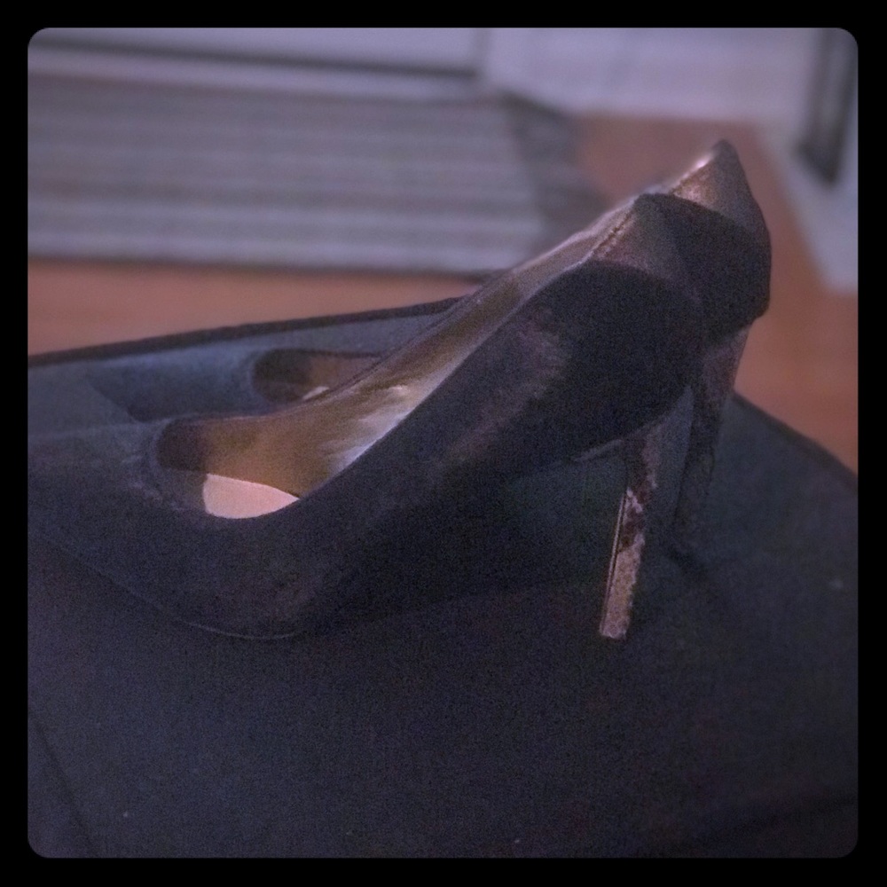 Sam Edelman Navy Mohair Pumps with Snakeskin heel.